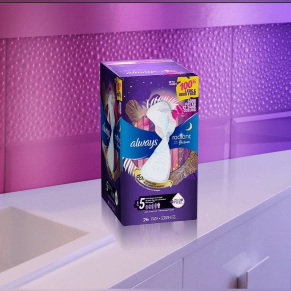 Always Radiant Extra Heavy Absorbency
Overnight Sanitary Pads with Wings - Picture 4 of 8